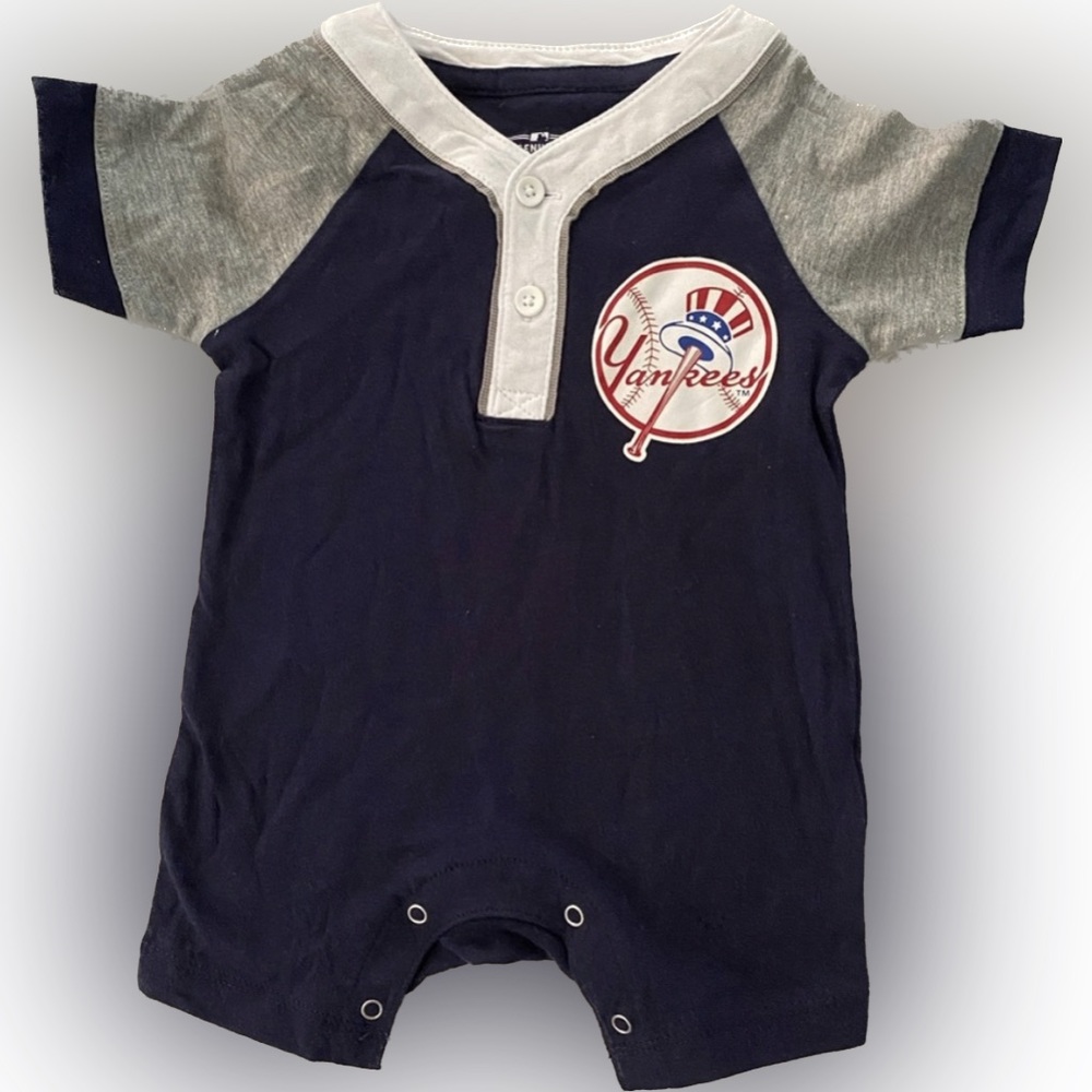 NWT✨ MLB New York Yankees Baby Romper ⚾️